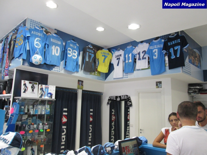 Negozio clearance calcio napoli